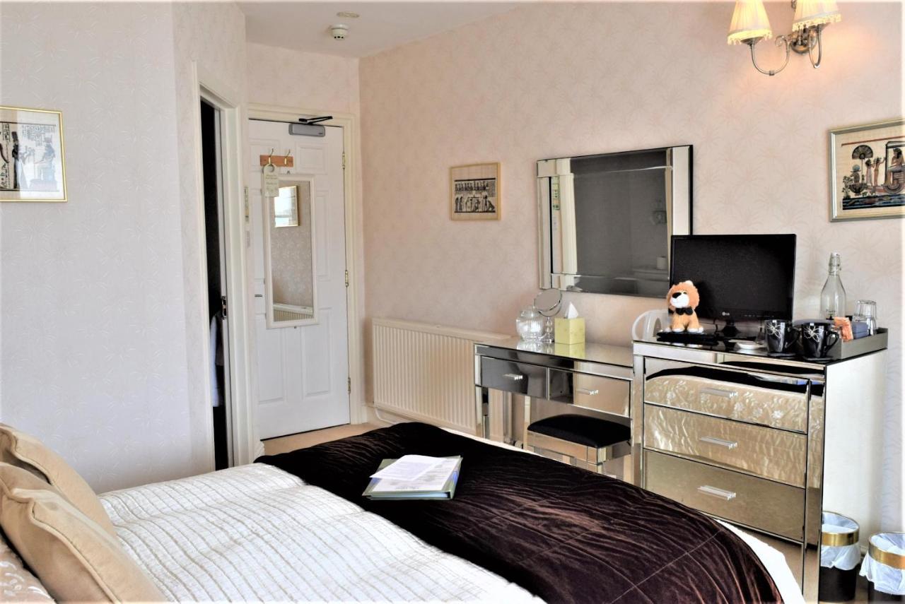The View Guest House (Adults Only) Llandudno Exterior photo